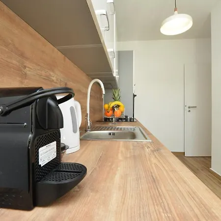 Lola Apartment *