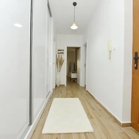 Lola Apartment