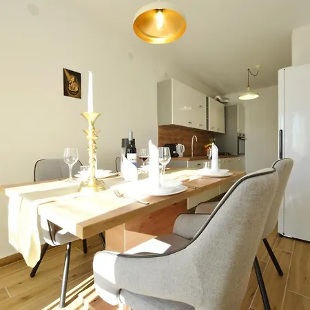 Lola Apartment